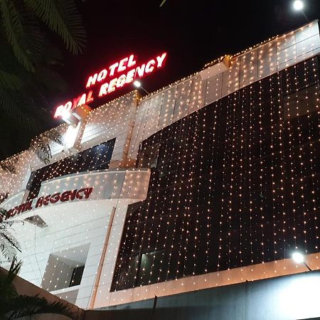 Hotel Royal Regency Bori  外观 照片