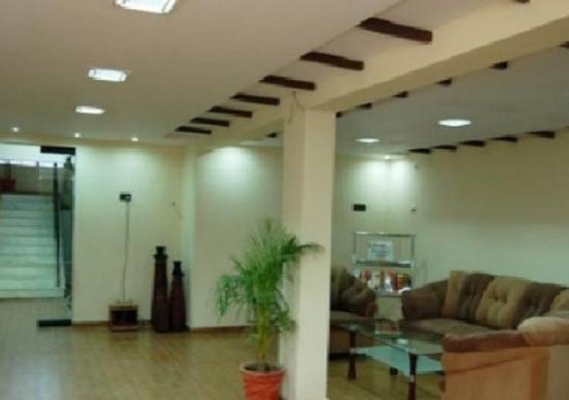 Hotel Royal Regency Bori  外观 照片